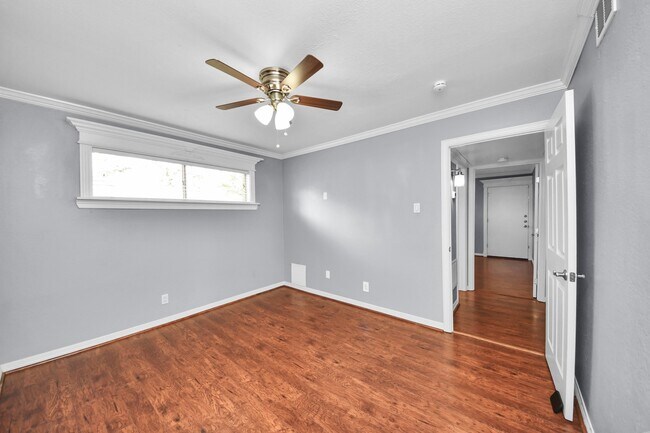 Building Photo - 1529 Wirt Rd