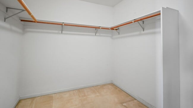 Building Photo - 4 BR/3BA Home in Laurel Creek with Park-Li...