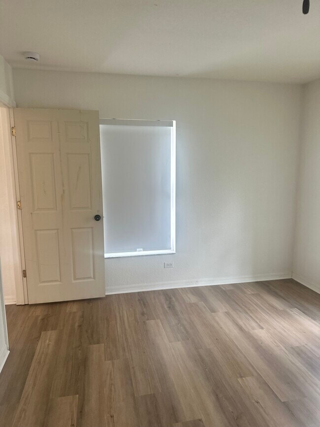 Building Photo - 12516 Willmington Blvd