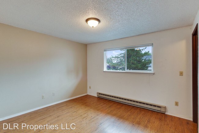 Building Photo - 1001 Emma Ave