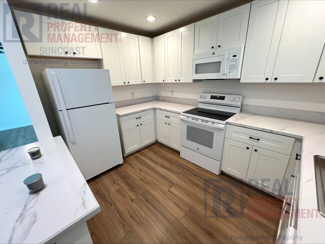 Building Photo - 2950 Pafko Dr