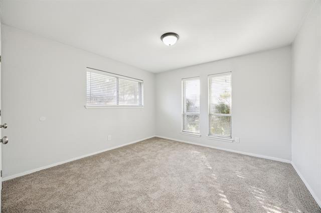 Building Photo - 2413 Bluffton Dr