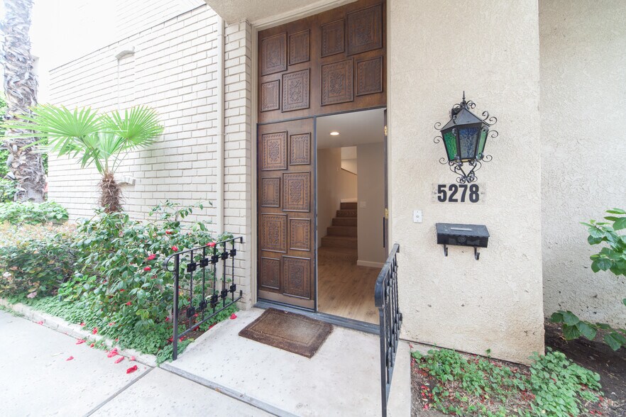 Building Photo - 5278 Lindley Ave