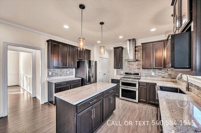 Building Photo - 6982 Linn Cove Court