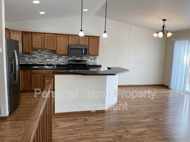 Building Photo - 2580 5th St W