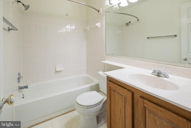 Building Photo - 6892 Kerrywood Cir
