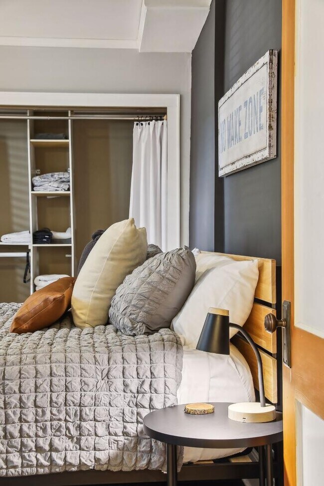 Building Photo - 3006 W 44th St