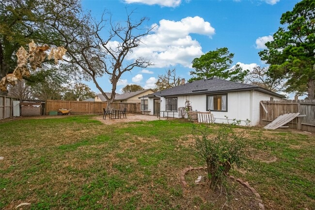 Building Photo - 614 Northaire Dr