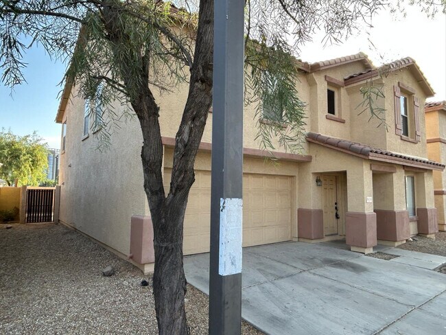 Building Photo - 9414 W Virginia Ave