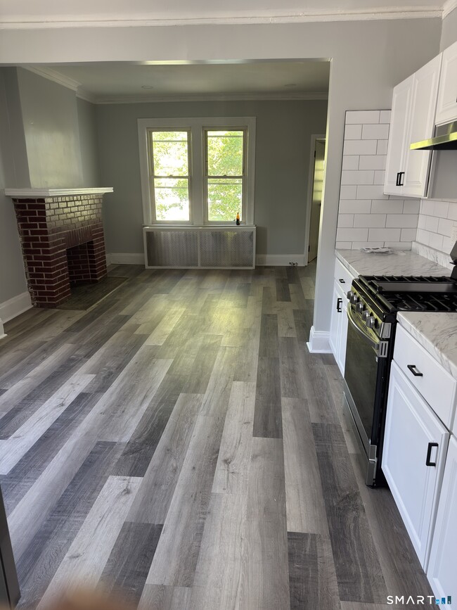 Building Photo - 67-69-69 Westbourne Pkwy