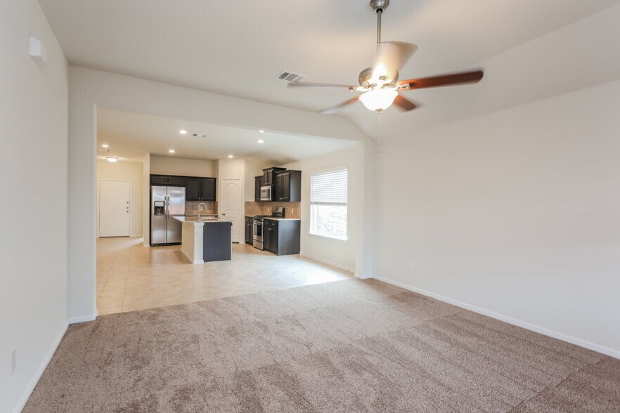 Building Photo - 829 Walls Blvd