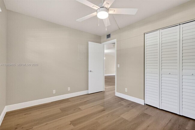 Building Photo - 12500 SW 5th Ct