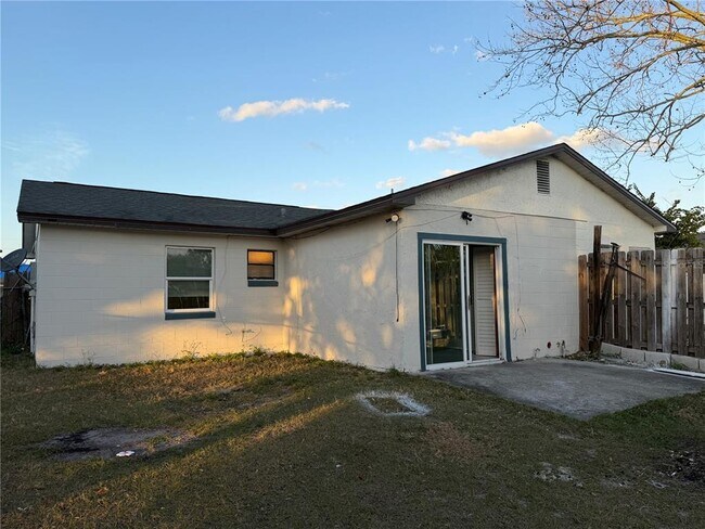 Building Photo - 6918 Edgefield Ln