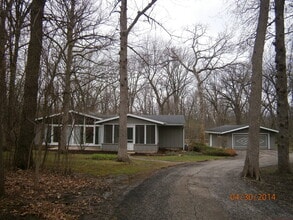 Building Photo - 471 S St Marys Rd