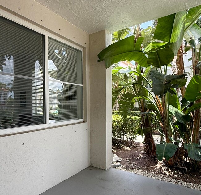 Building Photo - 11024 Legacy Dr