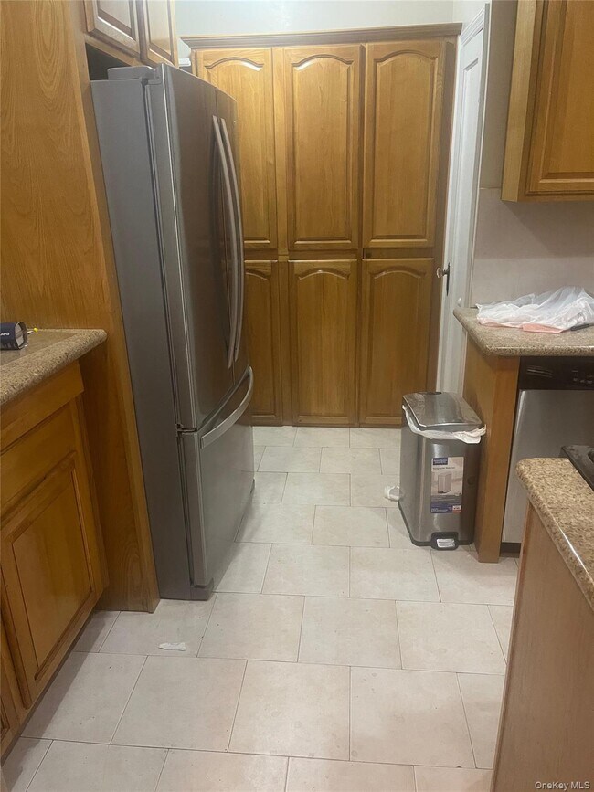 Building Photo - 109-33 Francis Lewis Blvd