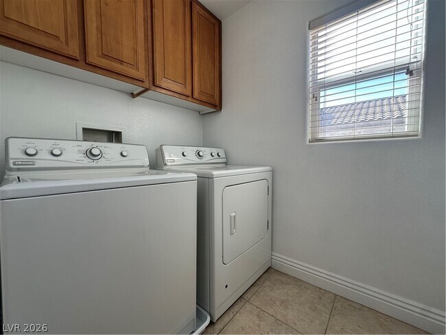 Building Photo - 2176 Low Creek Ct