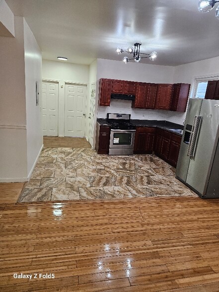 Building Photo - 0 Huntington Terrace