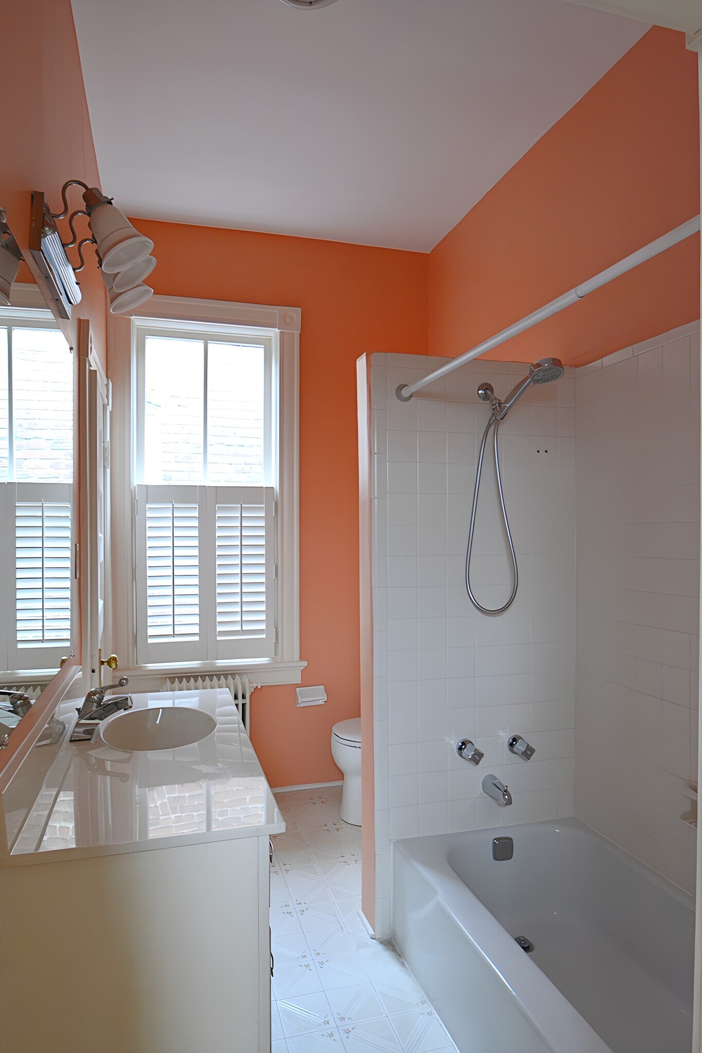 Building Photo - 2025 Grove Ave