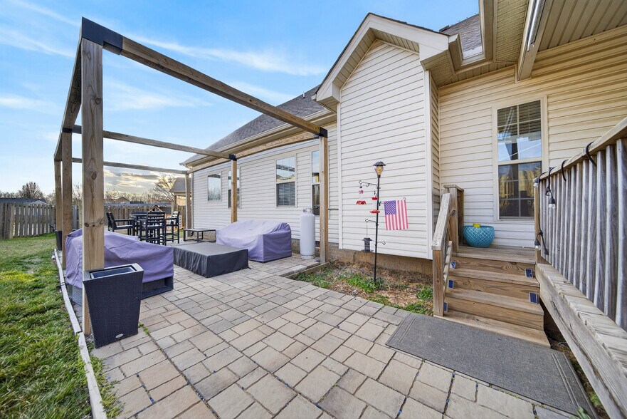 Building Photo - 163 Gabriella Ct