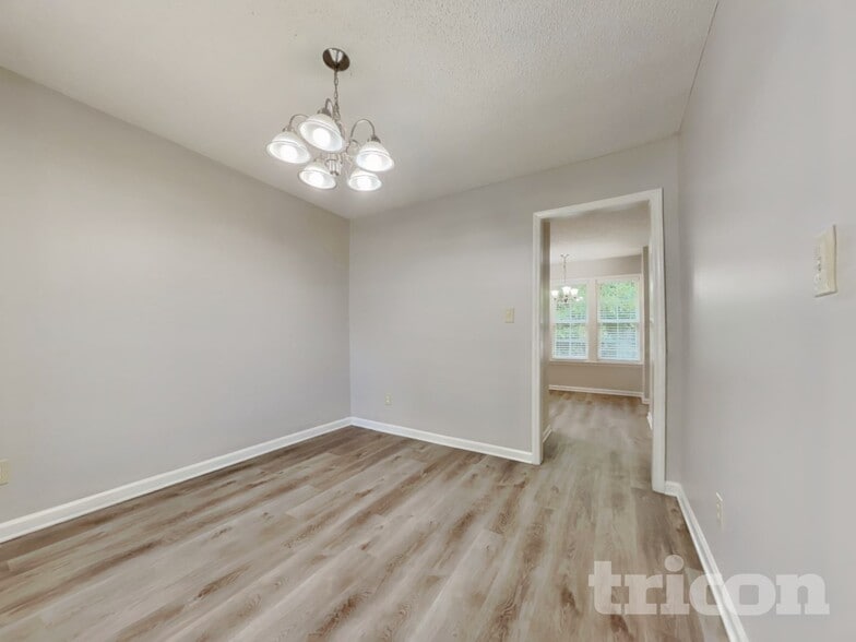 Building Photo - 2113 Ruddy Rd