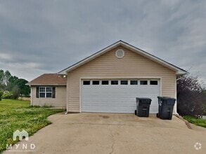 Building Photo - 215 Sunrise Dr