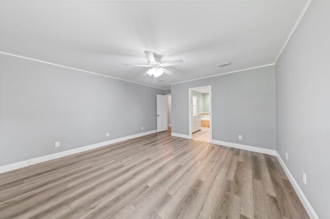 Building Photo - 508 Garden Oaks Cove