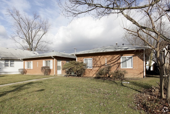 Building Photo - 940-944 E Weber Rd
