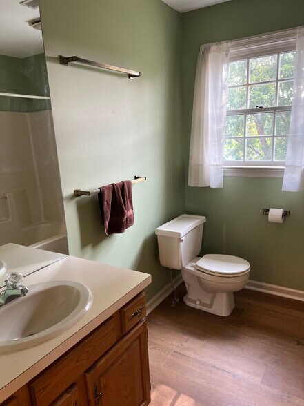 Building Photo - 1516 Tussey Ct