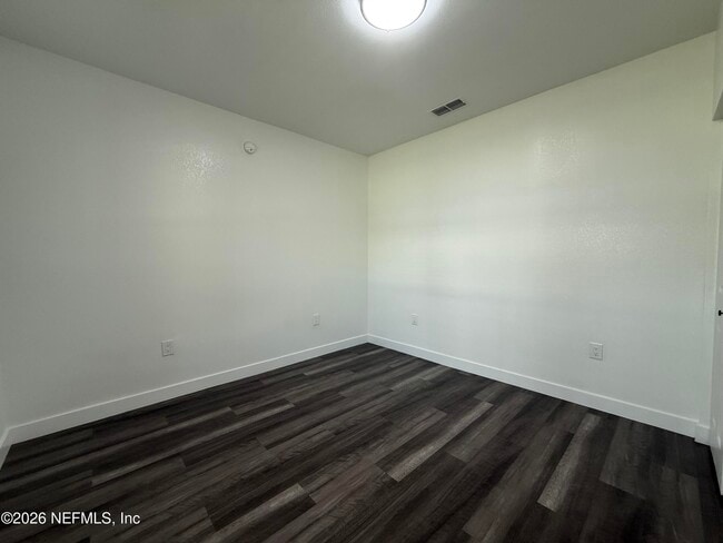 Building Photo - 823 Madison St