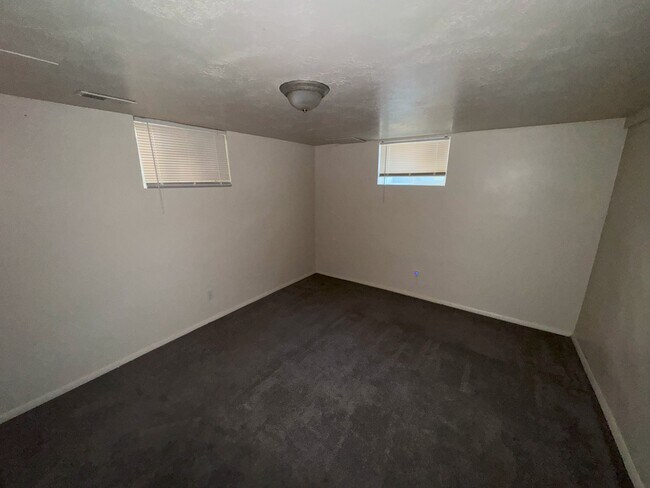 Building Photo - 1758 Myers Ln