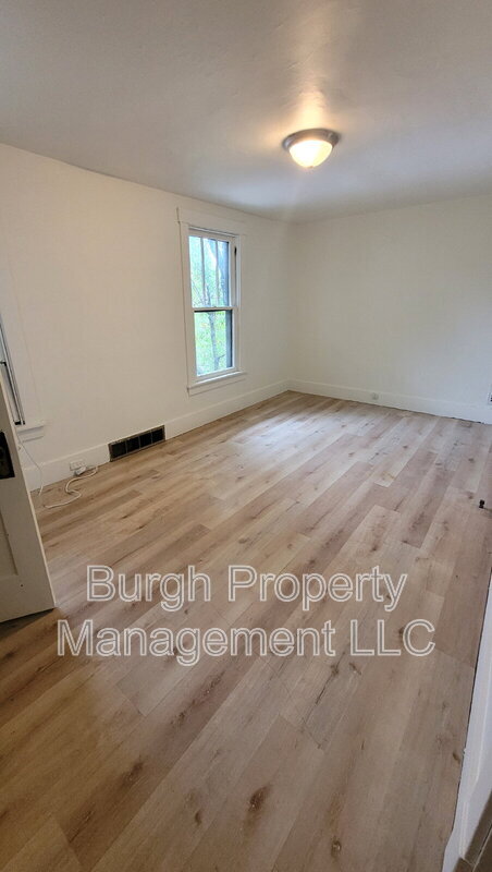 Building Photo - 1633 Monongahela Ave