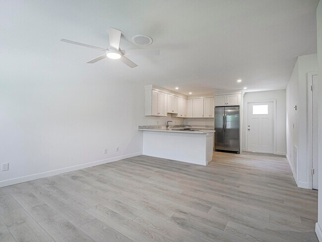 Building Photo - 2075 37th Ave
