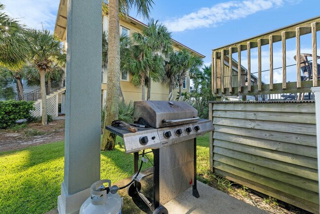 Building Photo - 3204 Sand Dollar Ln