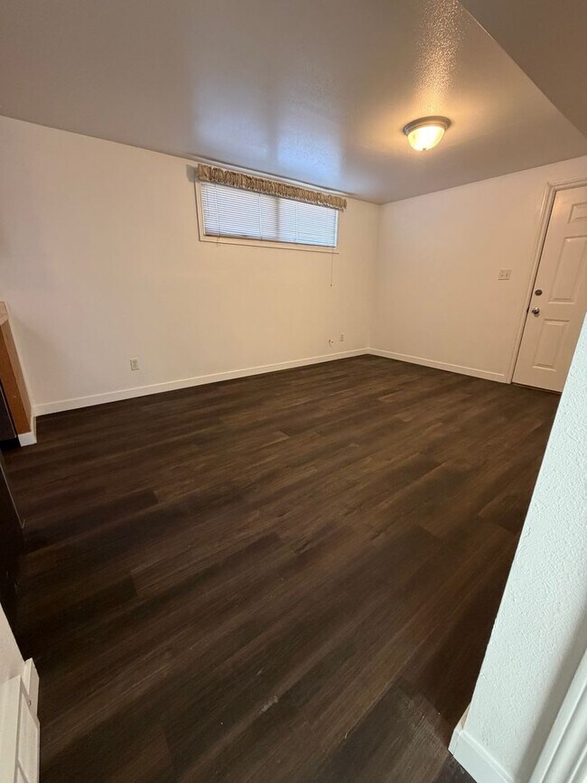 Building Photo - Viking Properties LLC - Duplex II