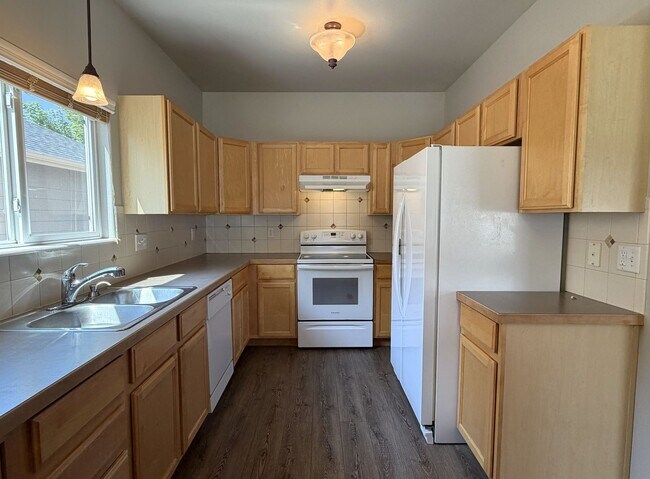 Building Photo - 2462 Bar Harbor Dr