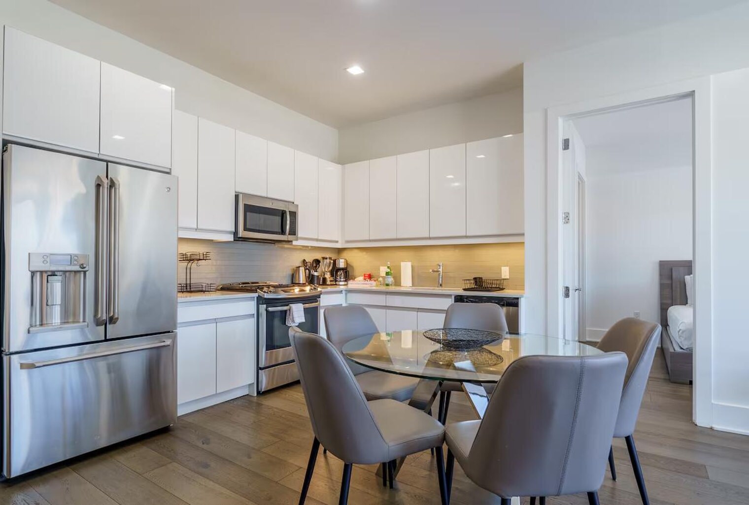 Building Photo - 451 15th St