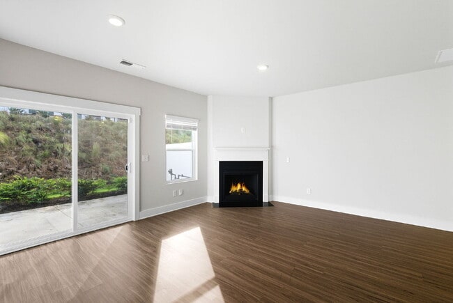Building Photo - Modern 3BR/2.5BA Townhome in luxurious Village at Chapel Green! $2250/mo rent***