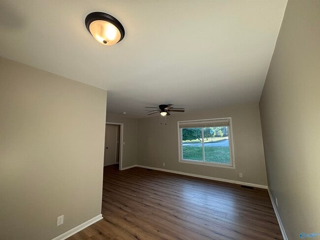 Building Photo - 510 Clift Dr