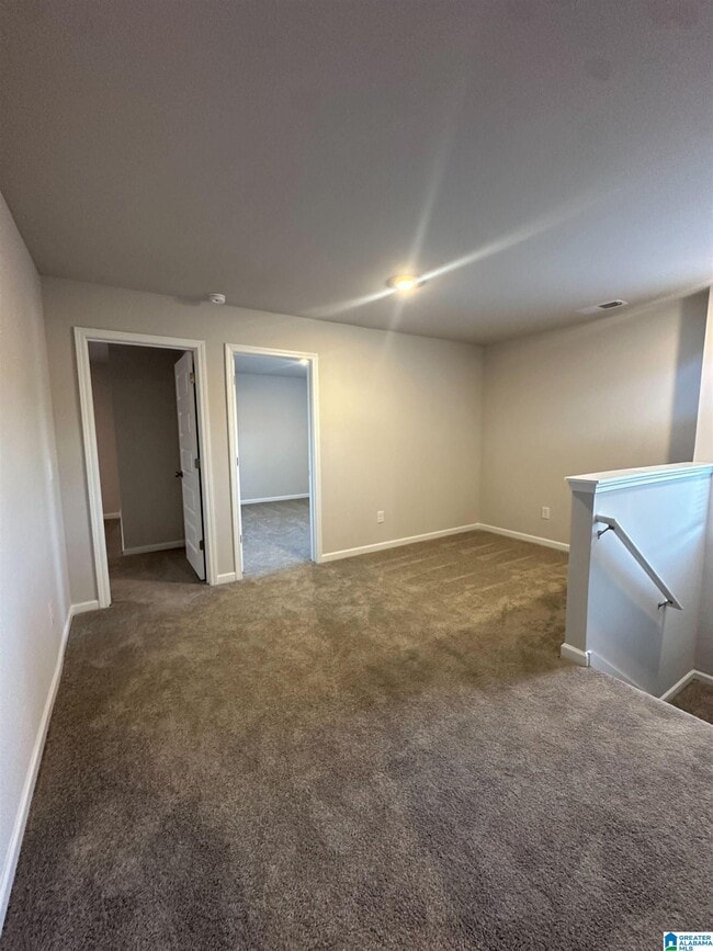 Building Photo - 184 Dogwood St