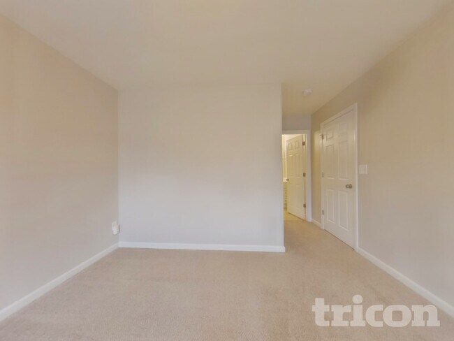 Building Photo - 1135 Blue Topaz Dr