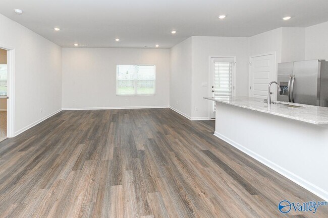 Building Photo - 231 Murphy Ln