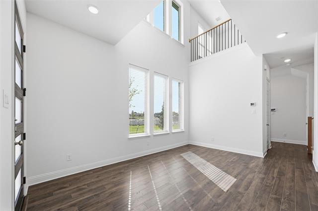 Building Photo - 2533 Brunswick Wy