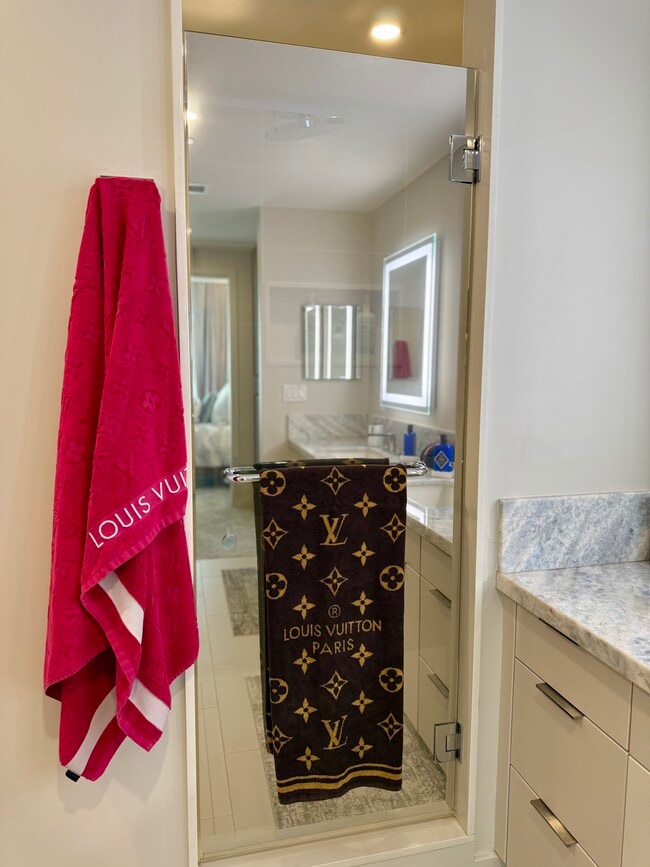 Building Photo - 197 Holokahiki Ln