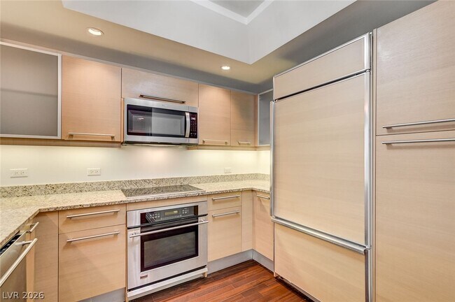 Building Photo - 322 Karen Ave