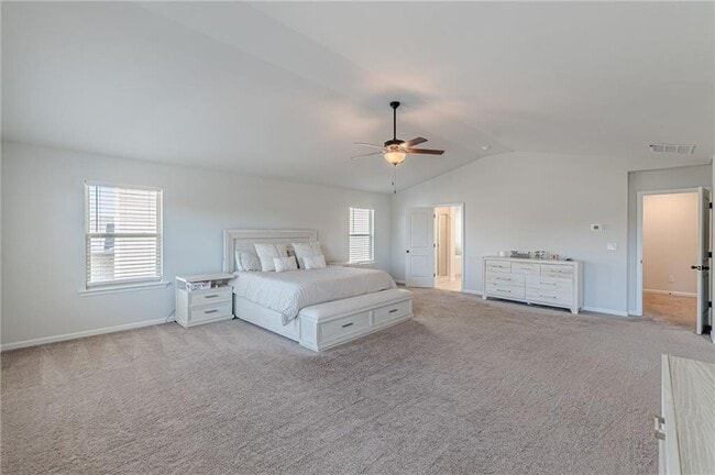 Building Photo - 4876 Elm Leaf Dr