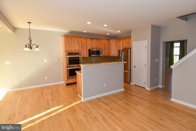 Building Photo - 43265 Morven Square