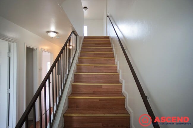 Building Photo - 1608 Lincoln St