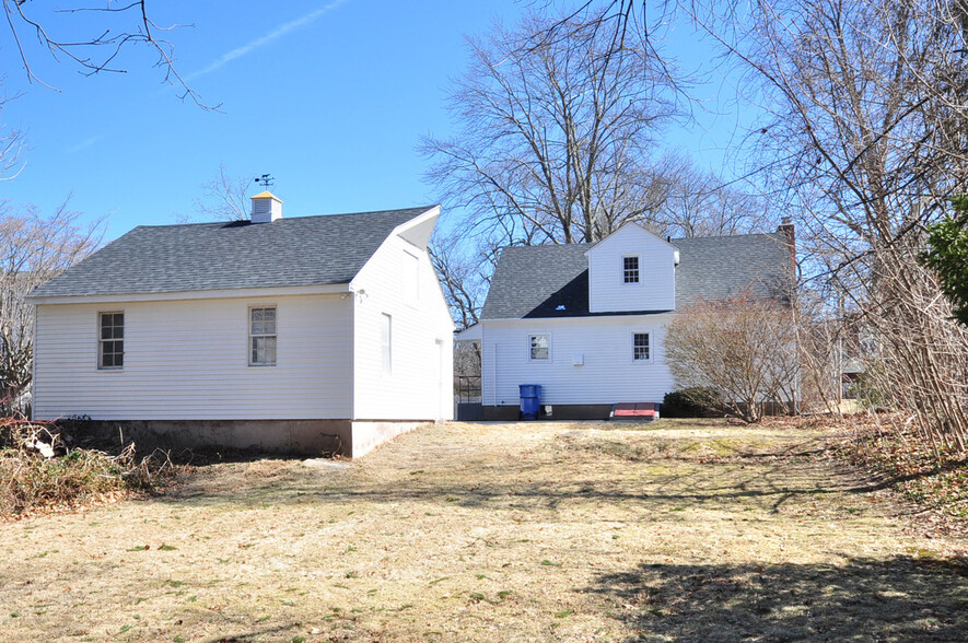 Building Photo - 150 Parker St