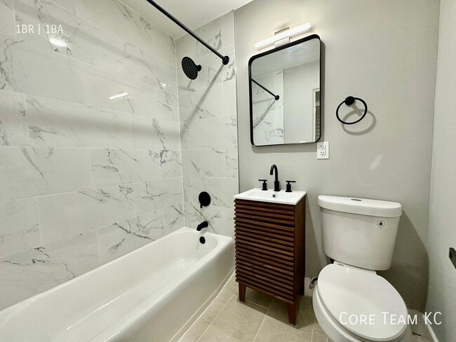 Building Photo - 2320 W 47th Ave